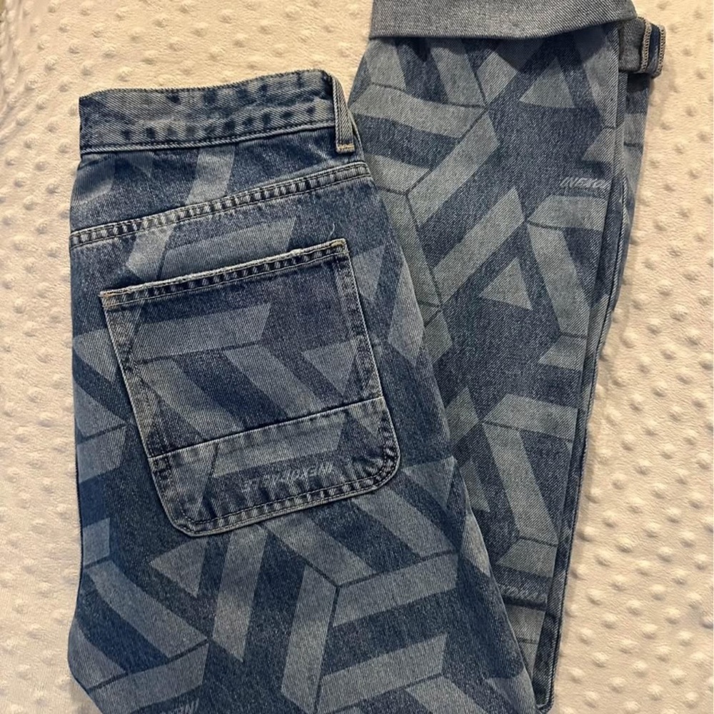 Zara Blue Straight Jeans with Geometric Pattern